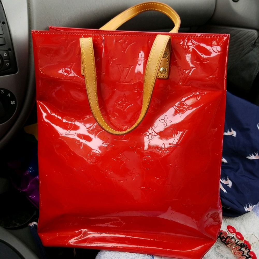 Louis Vuitton Reade MM tote in Monogram Vernis